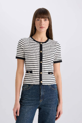 Resim Defacto Kadın Kısa Kol T-shirt C2566AX/BK81