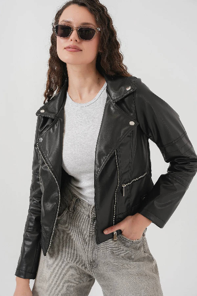 Resim Yenikoza Kadın Deri Mont ve Ceket