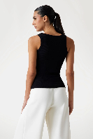 Resim Guess Athleisure  Kadın  T-shirt V4YP06K8RT2-JBLK Colette Rıb Tank