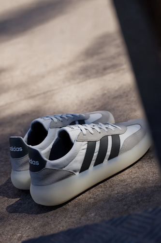 Resim Adidas Barreda De Kadın Spor Ayakkabı Jr3101