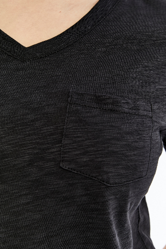 Resim Viole&More 1001 Flamlı Cepli V Yaka Kadın T-shirt