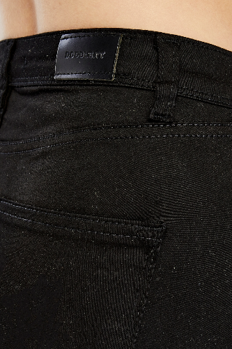 Resim Yenikoza Kadın Jean