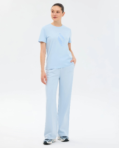 Resim Skechers  W Regular Fit Graphic Kadın T-shirt S2610057-0721