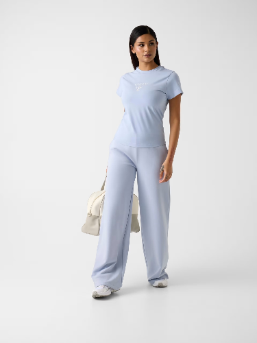 Resim Guess Athleisure  Kadın  T-shirt V4YI21KCDH1-G7HP Colette Ss Tee