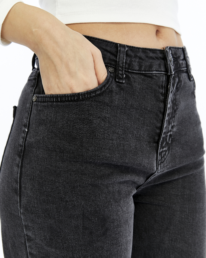 Resim Yenikoza Kadın Jean