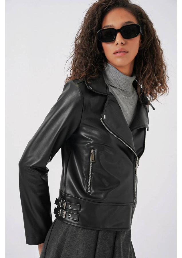 Resim Yenikoza Kadın Deri Mont ve Ceket