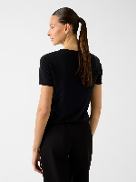 Resim Guess Athleisure  Kadın  T-shirt V6RI13KD772-JBLK Steffı Cn Ss T-Shırt