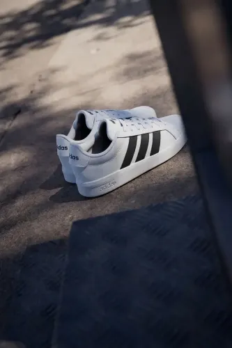 Resim Adidas GRAND COURT BASE 3.0 Erkek Spor Ayakkabı JR4613
