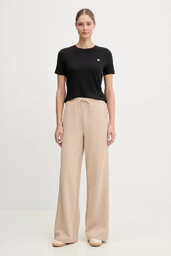 Resim Guess Athleisure  Kadın  T-shirt V6RI17KD741-JBLK Sonıa Cn Ss T-Shırt