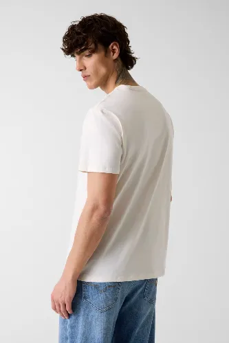 Resim Guess  Erkek  T-shirt M6GI48K3583-G018 Ss Bsc Mosaıc Tıle Tee