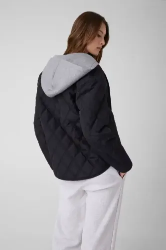 Resim Guess Kadın Ceket W6YL08W2693-JBLK