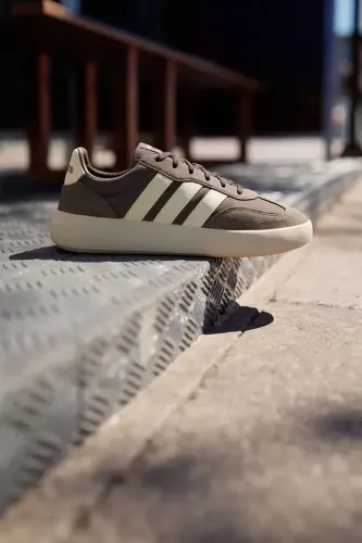 Resim Adidas Barreda Decode Earstr Erkek Spor Ayakkabı JR3519
