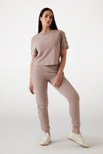 Resim V3RI08I3Z14-G4Q9 Brıtney Crop Tee Gues Kadın T-shirt
