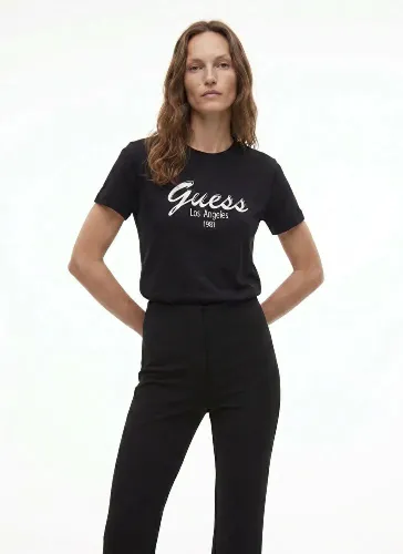Resim Guess Athleisure  Kadın  T-shirt V6GI16K2983-JBLK Andrea Cn Ss T-Shırt