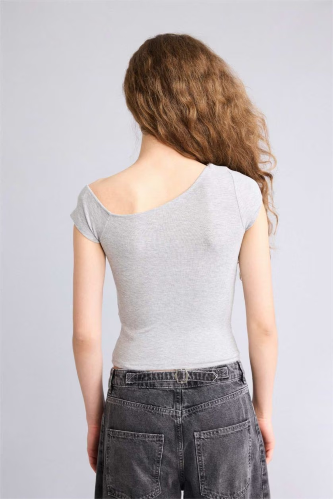 Resim Defacto Kadın T-shirt G9735AX/GR256