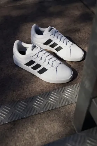 Resim Adidas GRAND COURT BASE 3.0 Erkek Spor Ayakkabı JR4613