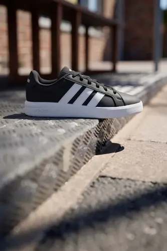 Resim Adidas GRAND COURT BASE 3.0 Kadın Spor Ayakkabı HQ0095
