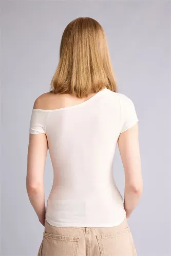 Resim Defacto Kadın  T-shirt G5383AX/WT32