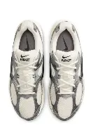 Resim Nike V5 RNR Erkek Spor Ayakkabı HJ5228-009
