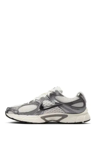Resim Nike V5 RNR Erkek Spor Ayakkabı HJ5228-009