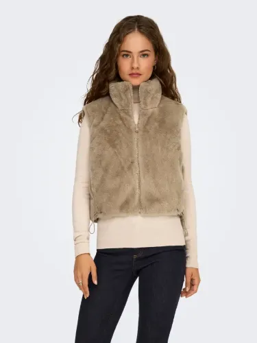Resim Only Onldana Faux Fur Rev.Waıstcoat Otw Cc Kadın Mont 15348986