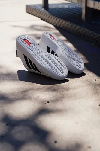 Resim Adidas GRAND COURT 3.0 Erkek Spor Ayakkabı IH1472