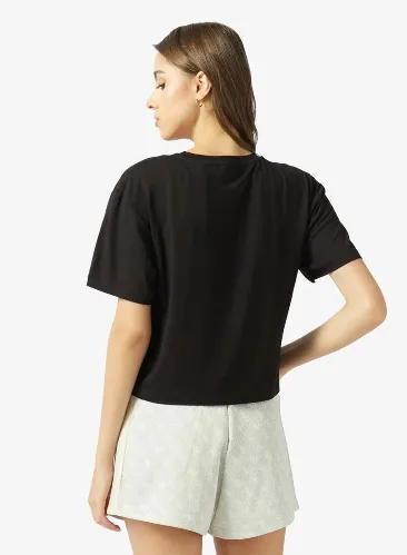 Resim Guess Athleisure  Kadın  T-shirt V6GI10K2977-JBLK Gabı Ss Cn T-Shırt