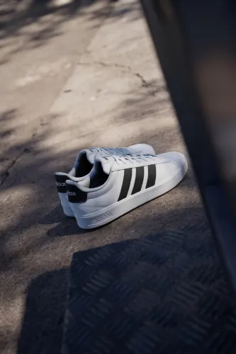 Resim Adidas GRAND COURT 3.0 Erkek Spor Ayakkabı IH1472