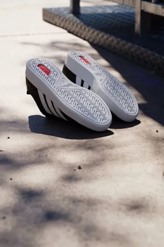 Resim Adidas GRAND COURT 3.0 Erkek Spor Ayakkabı IH1473