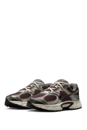Resim Nike V5 RNR Kadın Spor Ayakkabı HQ7901-602