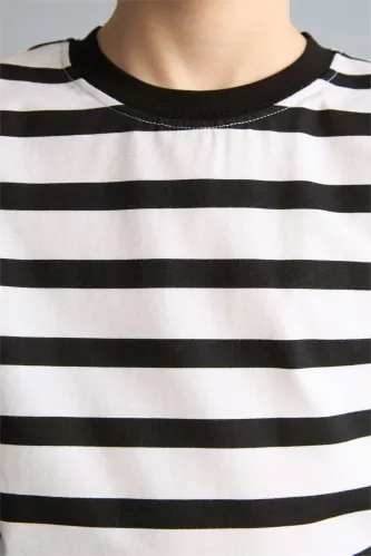Resim Defacto Erkek Çocuk T-shirt H4342A8/BK81