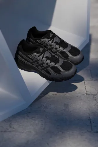 Resim Adidas TECHNOCHAOS 2000 Erkek Spor Ayakkabı JR7229