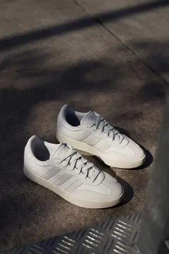 Resim Adidas BARREDA Kadın Spor Ayakkabı JP5957