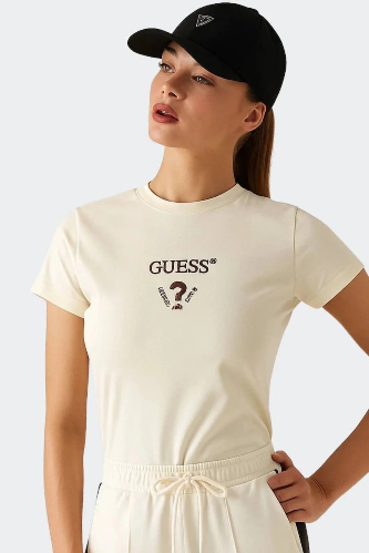 Resim Guess Athleisure  Kadın  T-shirt V4YI21KCDH1-D001 Colette Ss Tee
