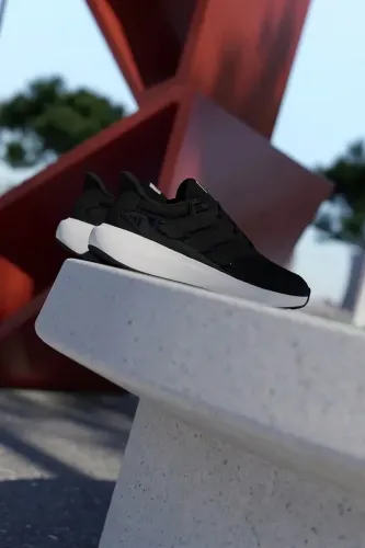 Resim Adidas ULTIMASHOW 2.0 Erkek Spor Ayakkabı IE8900