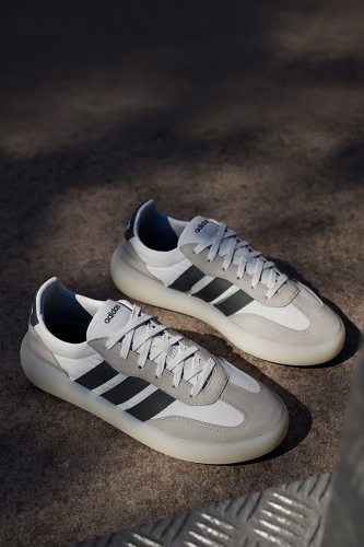 Resim Adidas Barreda De Kadın Spor Ayakkabı Jr3101