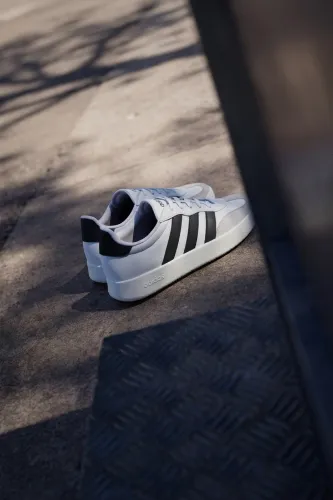 Resim Adidas BARREDA Erkek Spor Ayakkabı JI2306