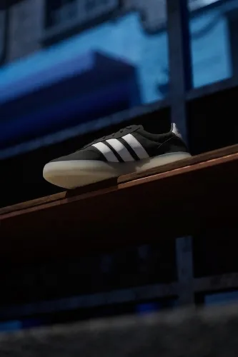 Resim Adidas BARREDA DECODE Erkek Spor Ayakkabı JI2316