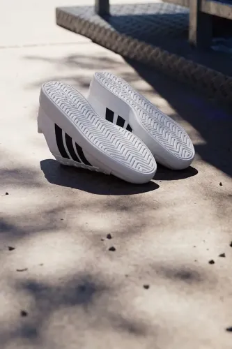 Resim Adidas GRAND COURT BASE 3.0 Erkek Spor Ayakkabı JR4613