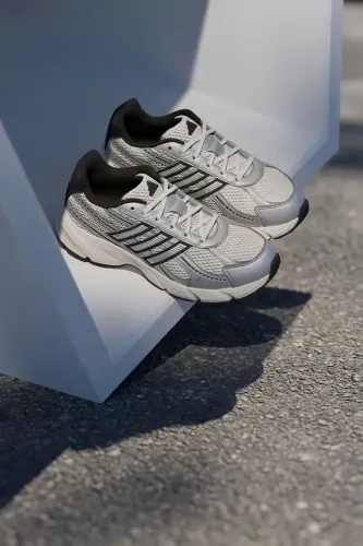 Resim Adidas TECHNOCHAOS 2000 Kadın Spor Ayakkabı HQ7289