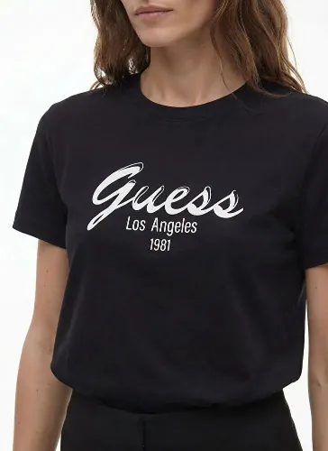Resim Guess Athleisure  Kadın  T-shirt V6GI16K2983-JBLK Andrea Cn Ss T-Shırt