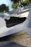 Resim Adidas ULTIMASHOW 2.0 Erkek Spor Ayakkabı IE8898