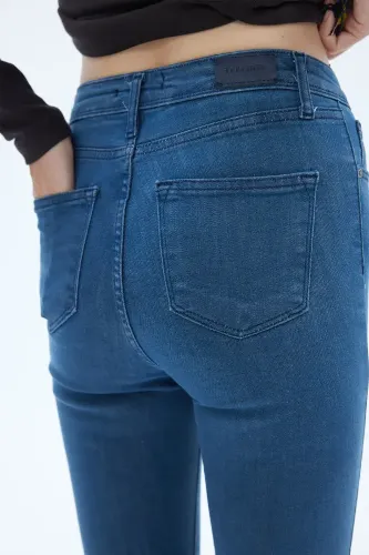 Resim Yenikoza Kadın Jean