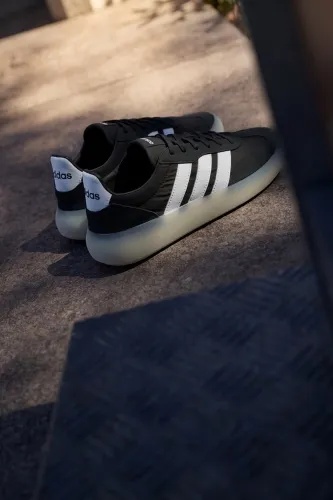 Resim Adidas Barreda De Kadın Spor Ayakkabı Jr3102