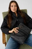 Resim Guess Handbag  Kadın  Çanta HWSS9672250-CLO Noelle Iı Tote