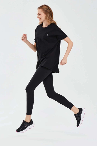 Resim Skechers  W Crew Neck Graphic Tee Kadın T-shirt S221482-3817