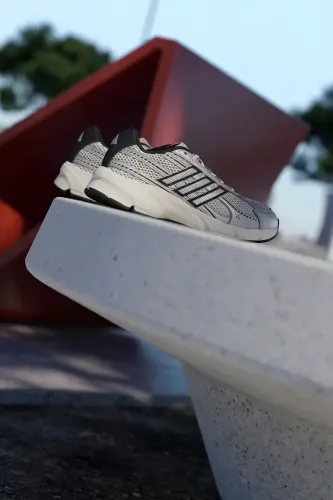 Resim Adidas TECHNOCHAOS 2000 Kadın Spor Ayakkabı HQ7289