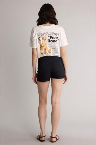 Resim Defacto Kadın Penye Şort A1959AX/NM40