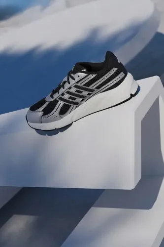 Resim Adidas TECHNOCHAOS 2000 Kadın Spor Ayakkabı JR7228