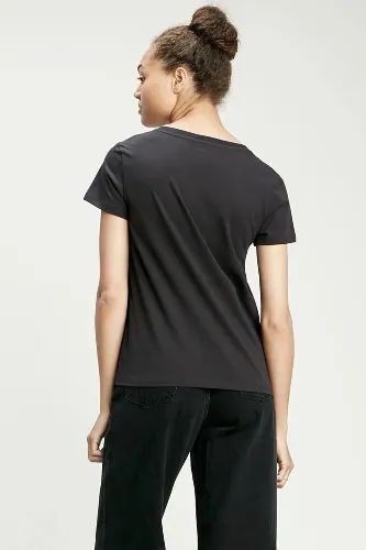 Resim Levis Kadın T-shirt